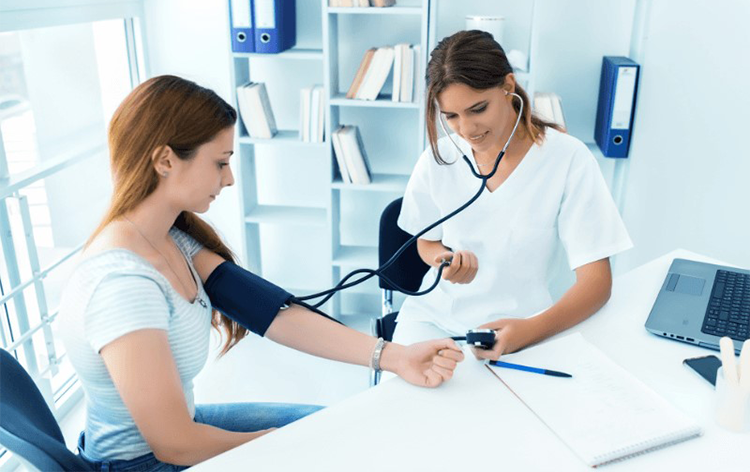 Tại sao huyết áp kẹp lại nguy hiểm và cách phòng tránh như thế nào?